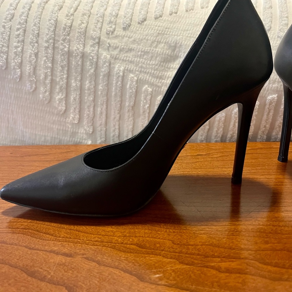 Michael Kors Keke Leather Pump